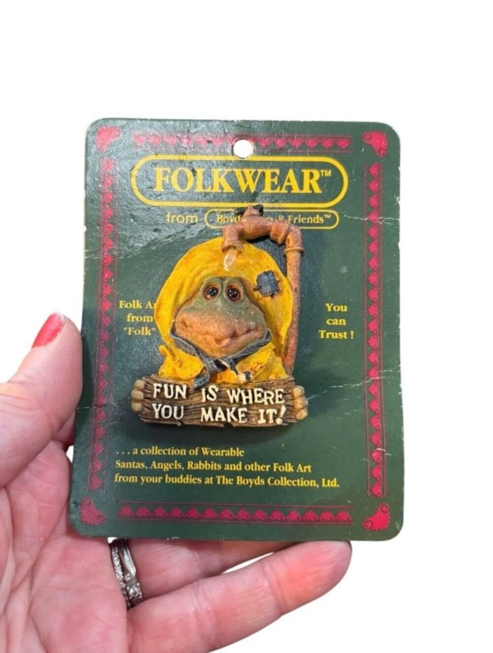 Boyds Bears & Friends Folkwear Frog Brooch Pin 1995 “Fun Is Where You Make It”